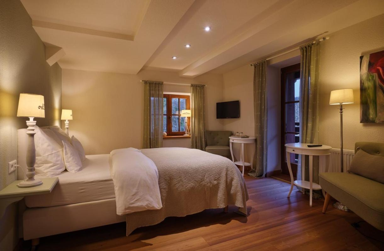 Double Room M Balcony